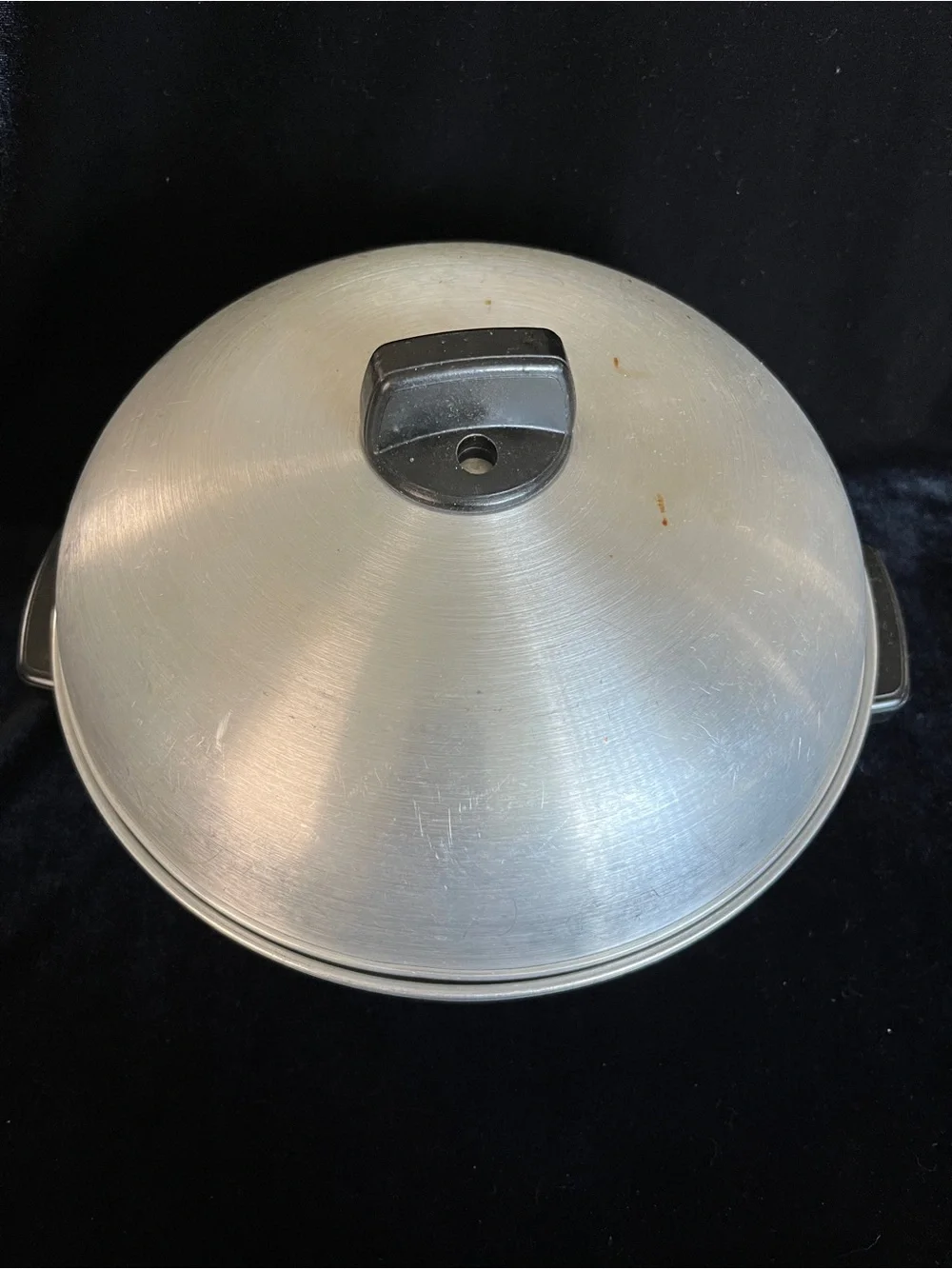 Vintage 1950's WestBend Aluminum Serving Oven Bun Warmer W/Turn Handle Vent